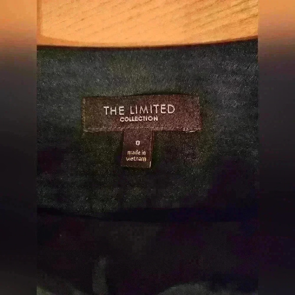 The Limited Black Ruffle Miniskirt size 0 - Picture 4 of 5